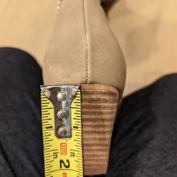 Elegant Beige Ankle Boots with Rhinestone Detail - Picture 2 of 11